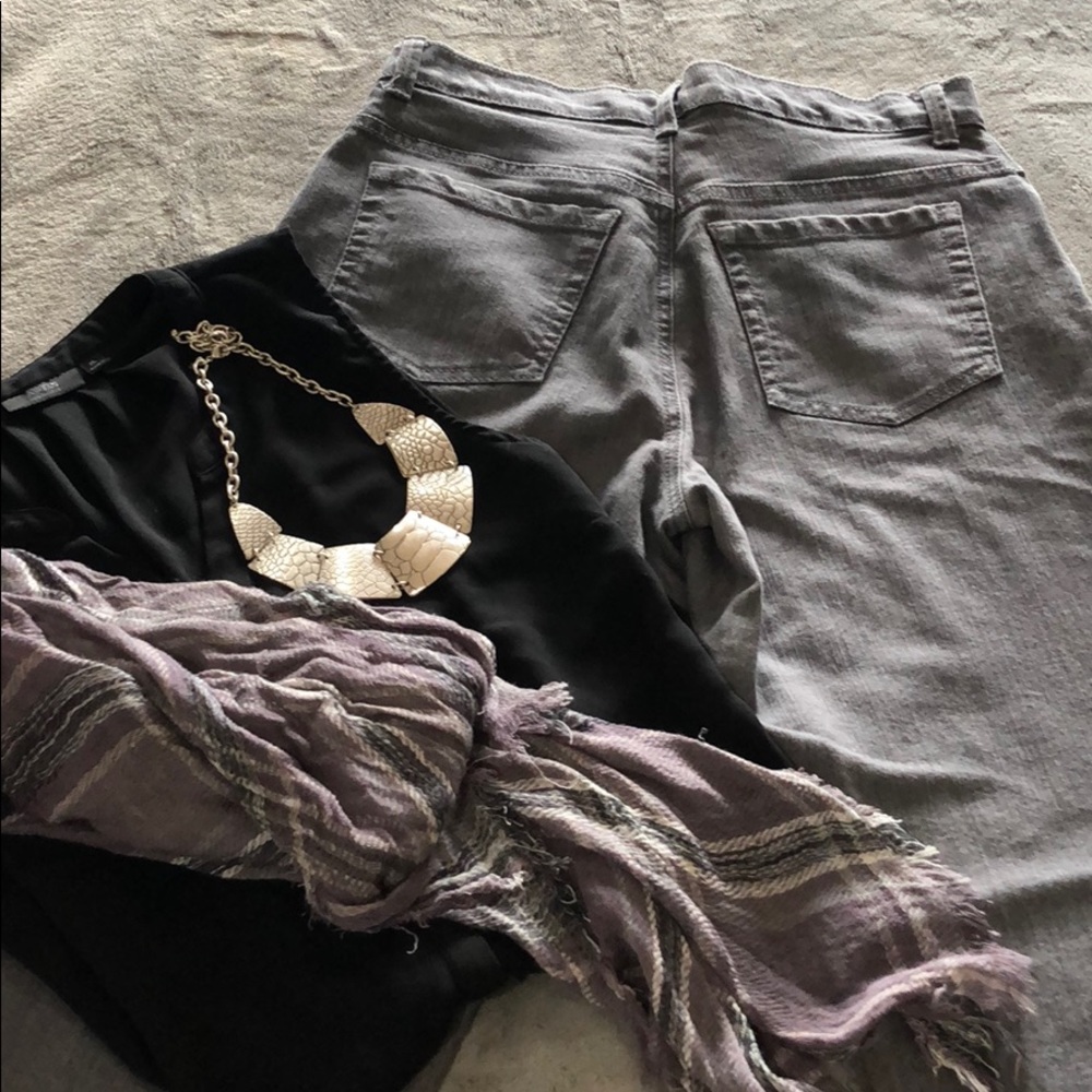 2 for $20 Gloria Vanderbilt- Amanda gray jeans